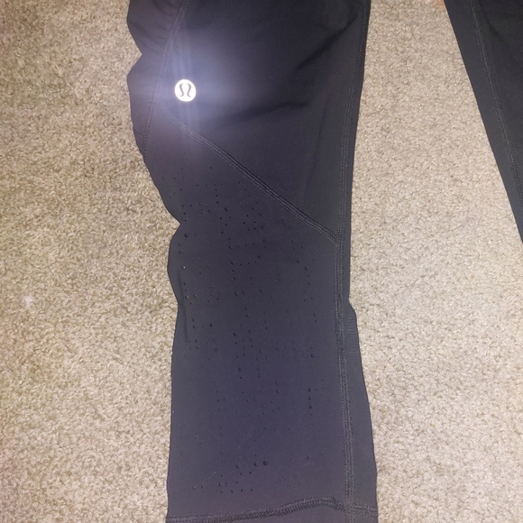 NWOT Lululemon Luxstreme Crops 4 - Picture 5 of 9